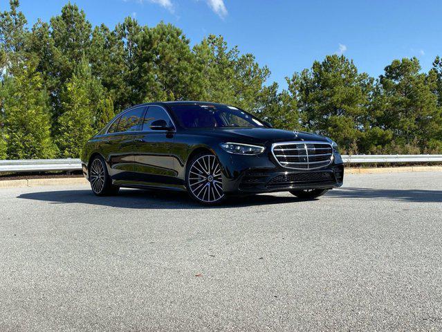 Photo of 2022 Black Mercedes-Benz S-Class