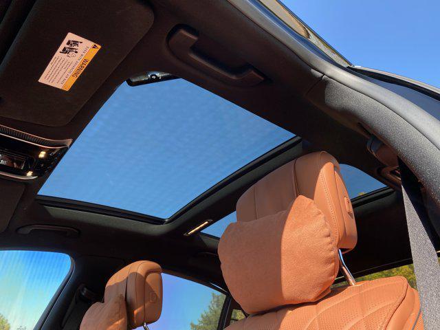 Photo of 2022 Black Mercedes-Benz S-Class