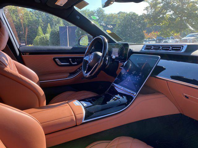 Photo of 2022 Black Mercedes-Benz S-Class
