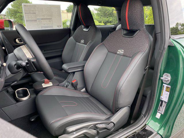 Photo of 2025 British Racing Green IV Metallic MINI Hardtop