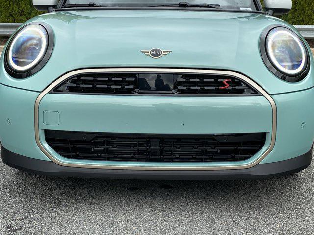 Photo of 2025 Ocean Wave Green Metallic MINI Hardtop