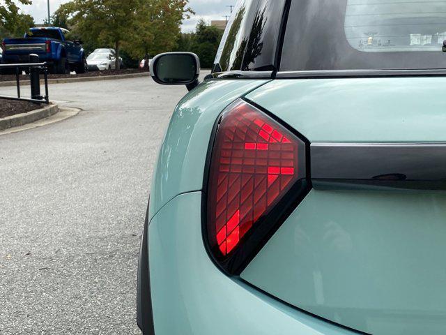 Photo of 2025 Ocean Wave Green Metallic MINI Hardtop