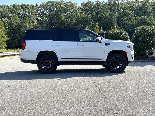 Photo of 2023 Summit White GMC Yukon