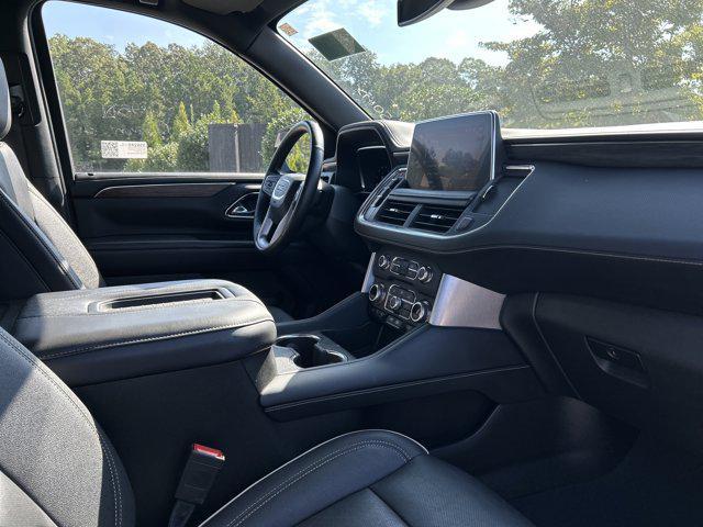 Photo of 2023 Summit White GMC Yukon