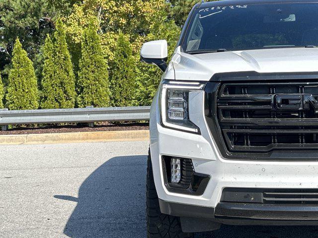 Photo of 2023 Summit White GMC Yukon