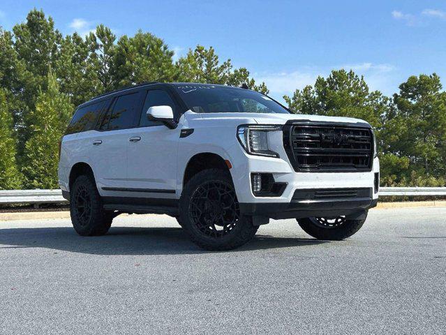 Photo of 2023 Summit White GMC Yukon