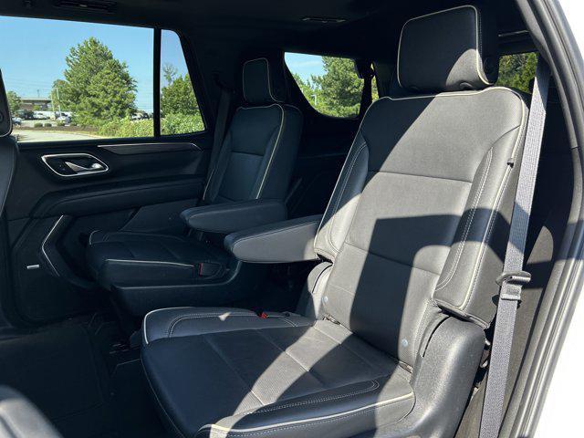 Photo of 2023 Summit White GMC Yukon