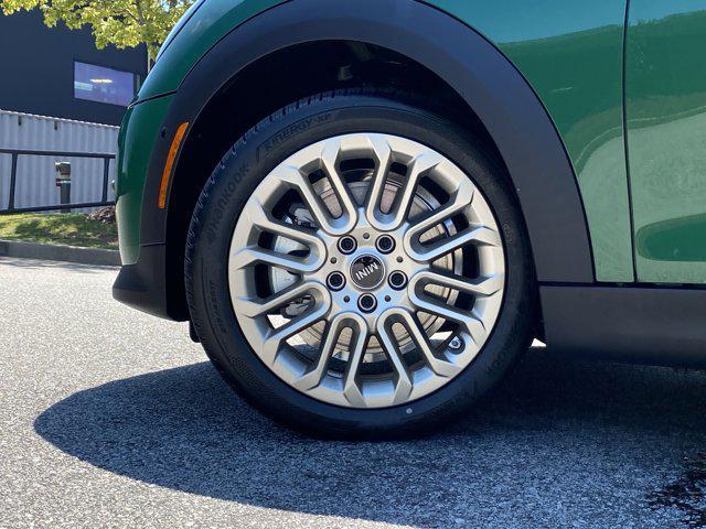 Photo of 2025 British Racing Green IV Metallic MINI Hardtop
