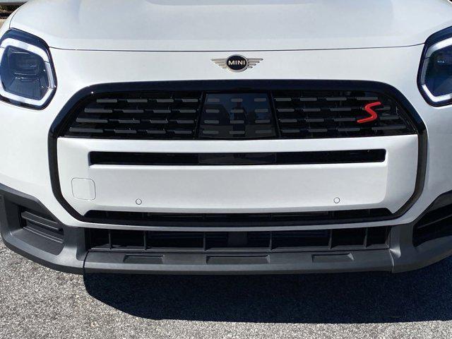 Photo of 2025 Nanuq White Metallic MINI Countryman