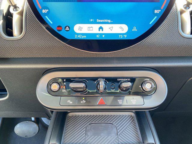 Photo of 2025 Nanuq White Metallic MINI Countryman