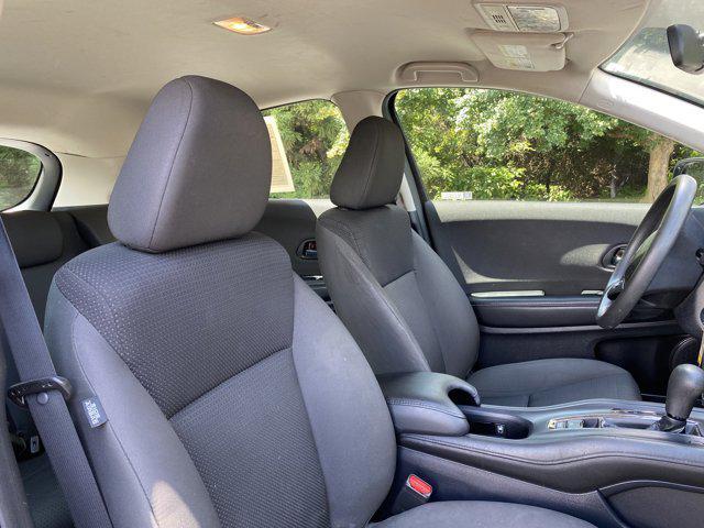 Photo of 2022 Crystal Black Pearl Honda HR-V