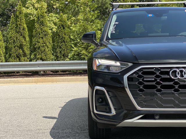 Photo of 2023 Mythos Black Metallic Audi Q5