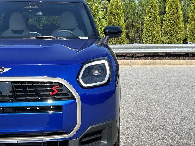 Photo of 2025 Blazing Blue Metallic MINI Countryman