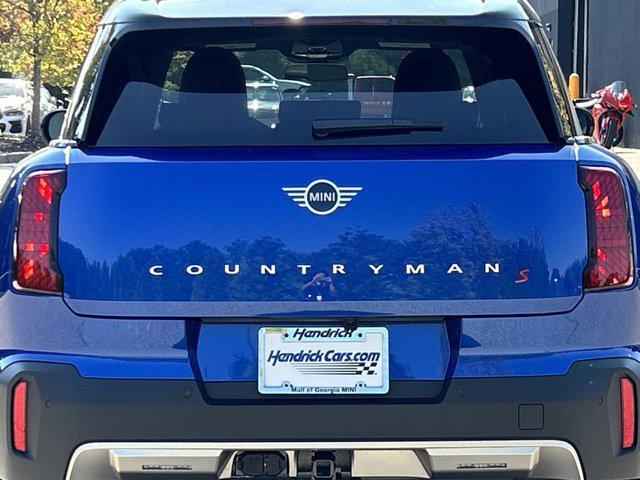 Photo of 2025 Blazing Blue Metallic MINI Countryman