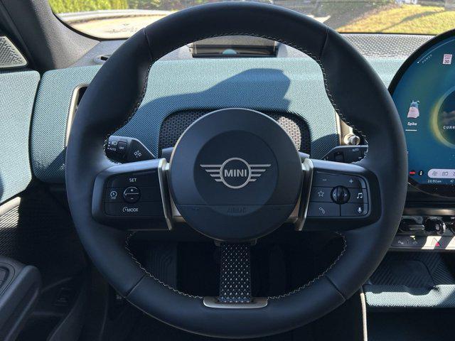 Photo of 2025 Blazing Blue Metallic MINI Countryman