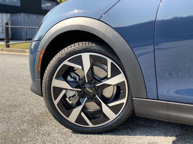 Photo of 2026 Indigo Sunset Blue Metallic MINI Hardtop