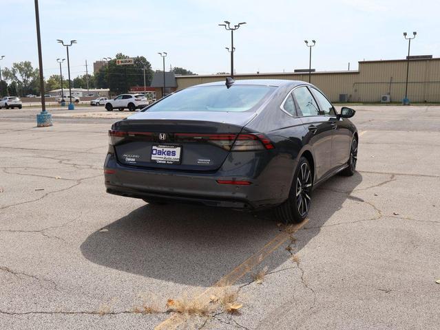 Photo of 2023 Urban Gray Pearl Honda Accord Hybrid