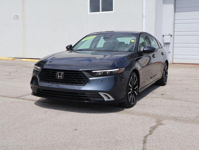 Photo of 2023 Urban Gray Pearl Honda Accord Hybrid