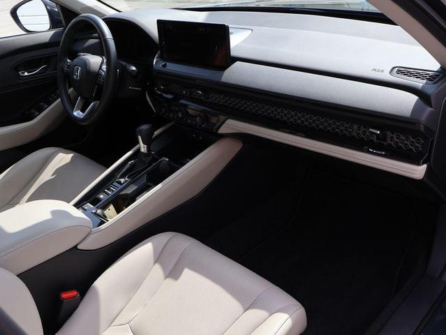 Photo of 2023 Urban Gray Pearl Honda Accord Hybrid