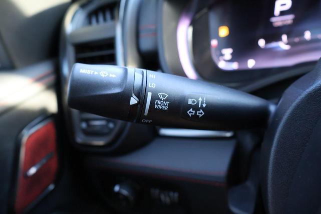 Photo of 2025 Granite Crystal Metallic Clearcoat RAM 1500