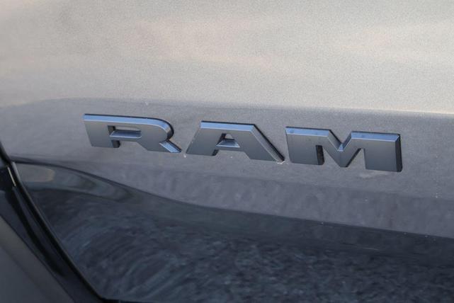 Photo of 2025 Granite Crystal Metallic Clearcoat RAM 1500