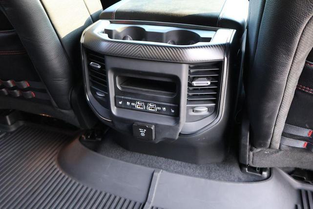 Photo of 2025 Granite Crystal Metallic Clearcoat RAM 1500