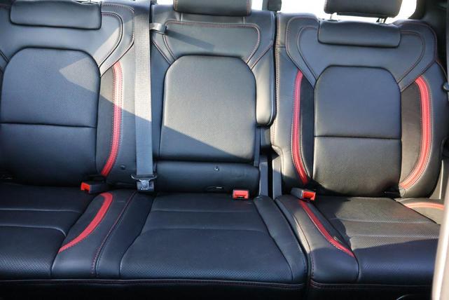 Photo of 2025 Granite Crystal Metallic Clearcoat RAM 1500