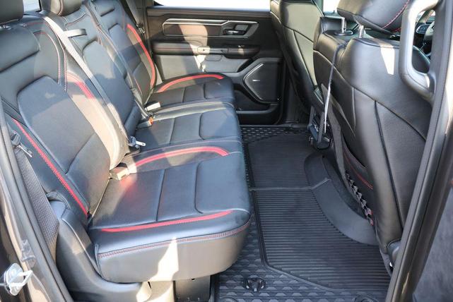 Photo of 2025 Granite Crystal Metallic Clearcoat RAM 1500