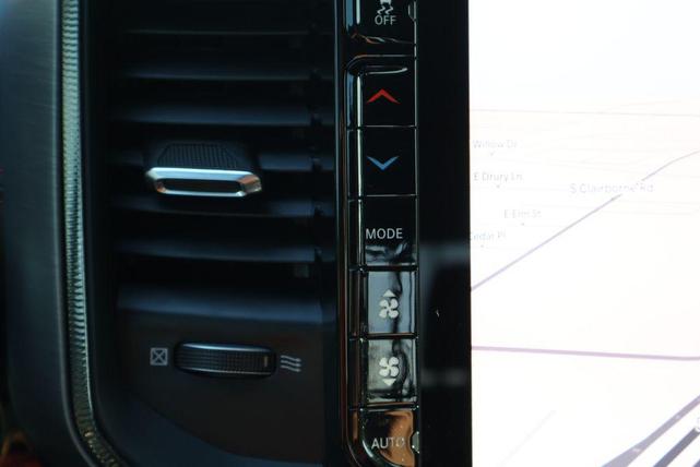 Photo of 2025 Granite Crystal Metallic Clearcoat RAM 1500