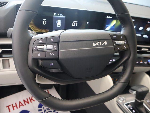 Photo of 2026 Panthera Metal Gray Kia Sportage