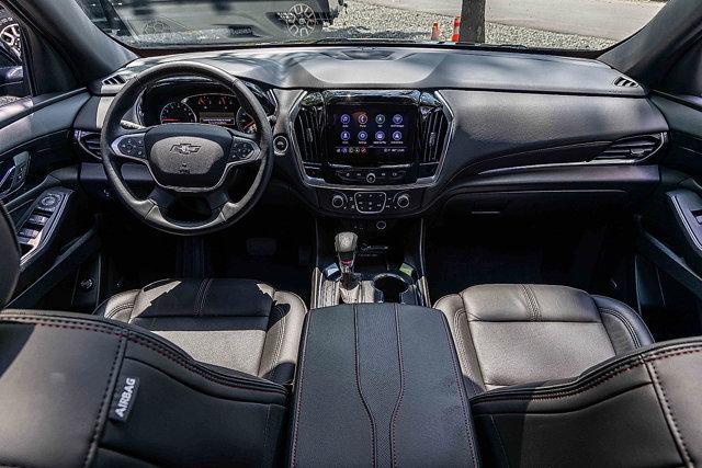 Photo of 2024 Mosaic Black Metallic Chevrolet Traverse