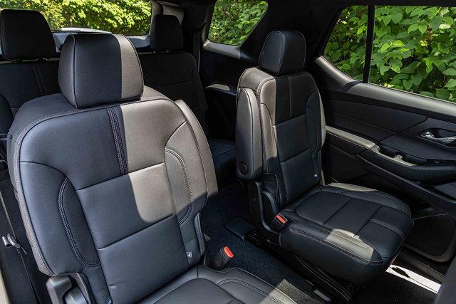 Photo of 2024 Mosaic Black Metallic Chevrolet Traverse