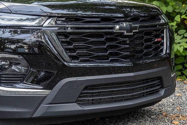 Photo of 2024 Mosaic Black Metallic Chevrolet Traverse