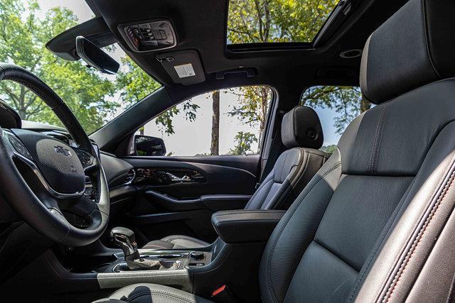 Photo of 2024 Mosaic Black Metallic Chevrolet Traverse