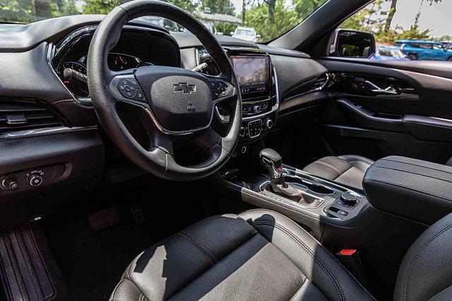Photo of 2024 Mosaic Black Metallic Chevrolet Traverse