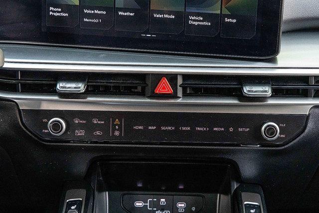 Photo of 2024 Wolf Gray Kia Sorento