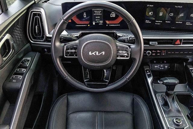 Photo of 2024 Wolf Gray Kia Sorento