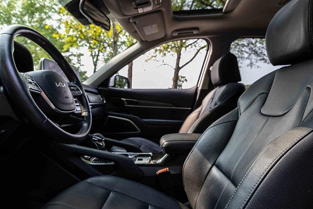 Photo of 2022 Glacial White Pearl Kia Telluride