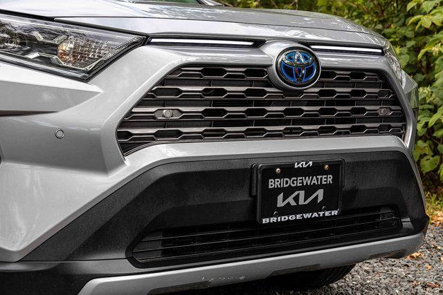 Photo of 2019 Silver Toyota RAV4 Hybrid