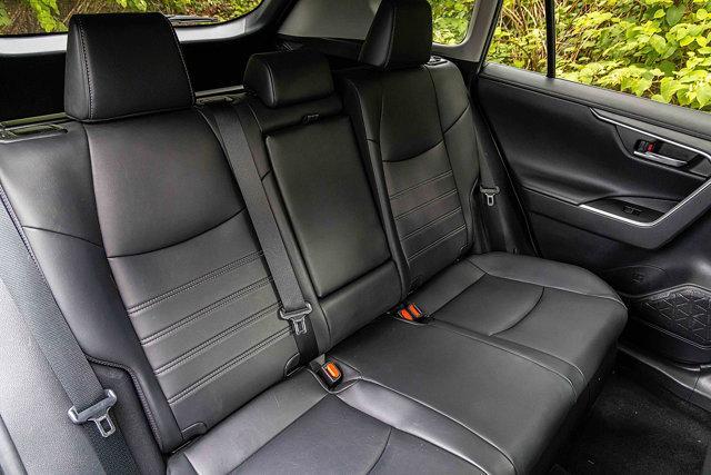 Photo of 2019 Silver Toyota RAV4 Hybrid