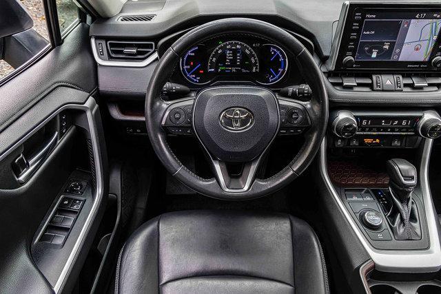 Photo of 2019 Silver Toyota RAV4 Hybrid