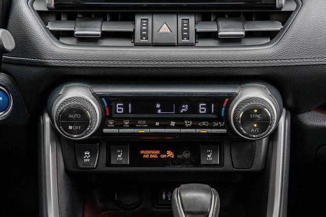 Photo of 2019 Silver Toyota RAV4 Hybrid