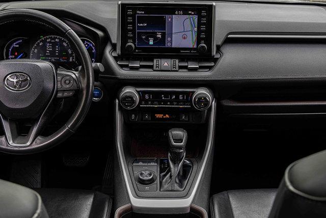 Photo of 2019 Silver Toyota RAV4 Hybrid