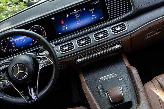 Photo of 2024 White Mercedes-Benz GLE 350
