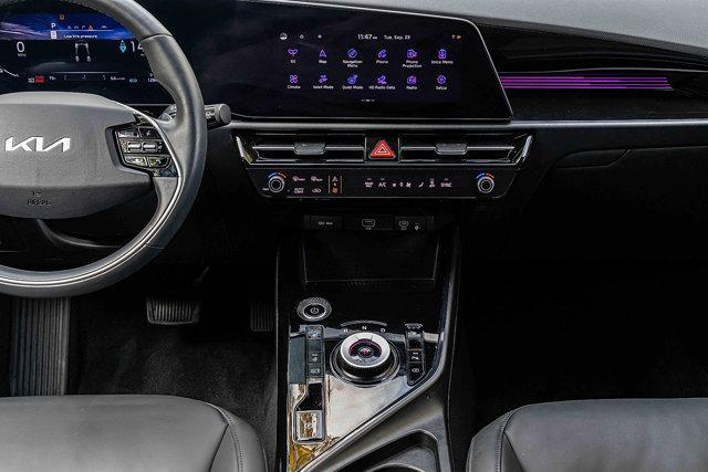 Photo of 2024 Runway Red Kia Niro EV