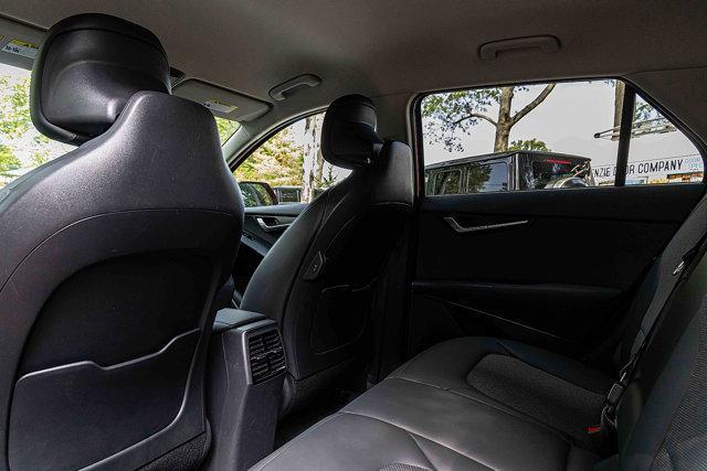 Photo of 2024 Runway Red Kia Niro EV