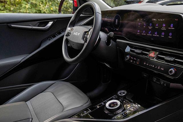 Photo of 2024 Runway Red Kia Niro EV