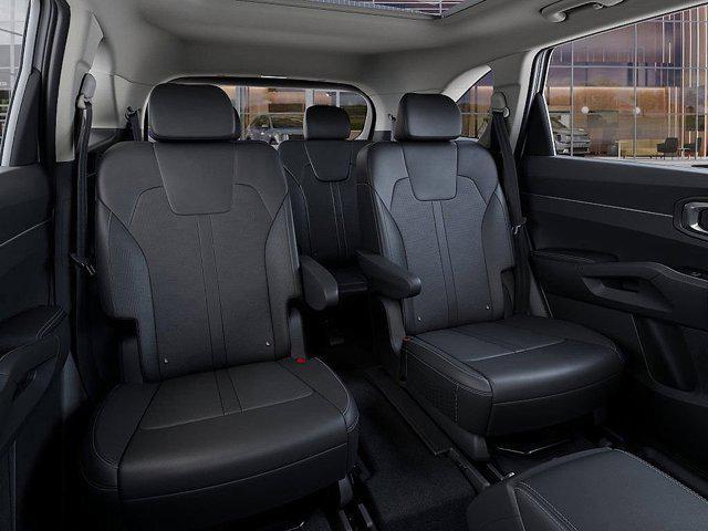 Photo of 2025 Glacial White Pearl Kia Sorento