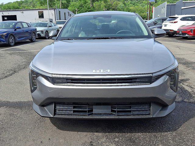 Photo of 2025 Steel Gray Kia K4