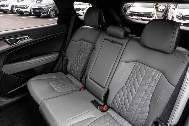 Photo of 2023 Jungle Green Kia Sportage
